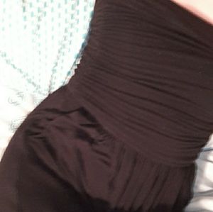 Sleeveless black jumper